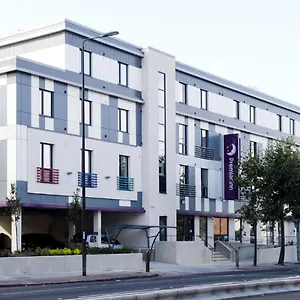premier-inn-london-eltham.cambridgehotelsuk.com/